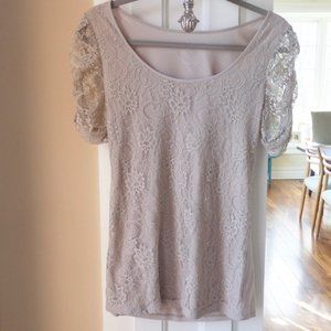 New / tag INC short sleeve lace overlay lace sleeve top size M